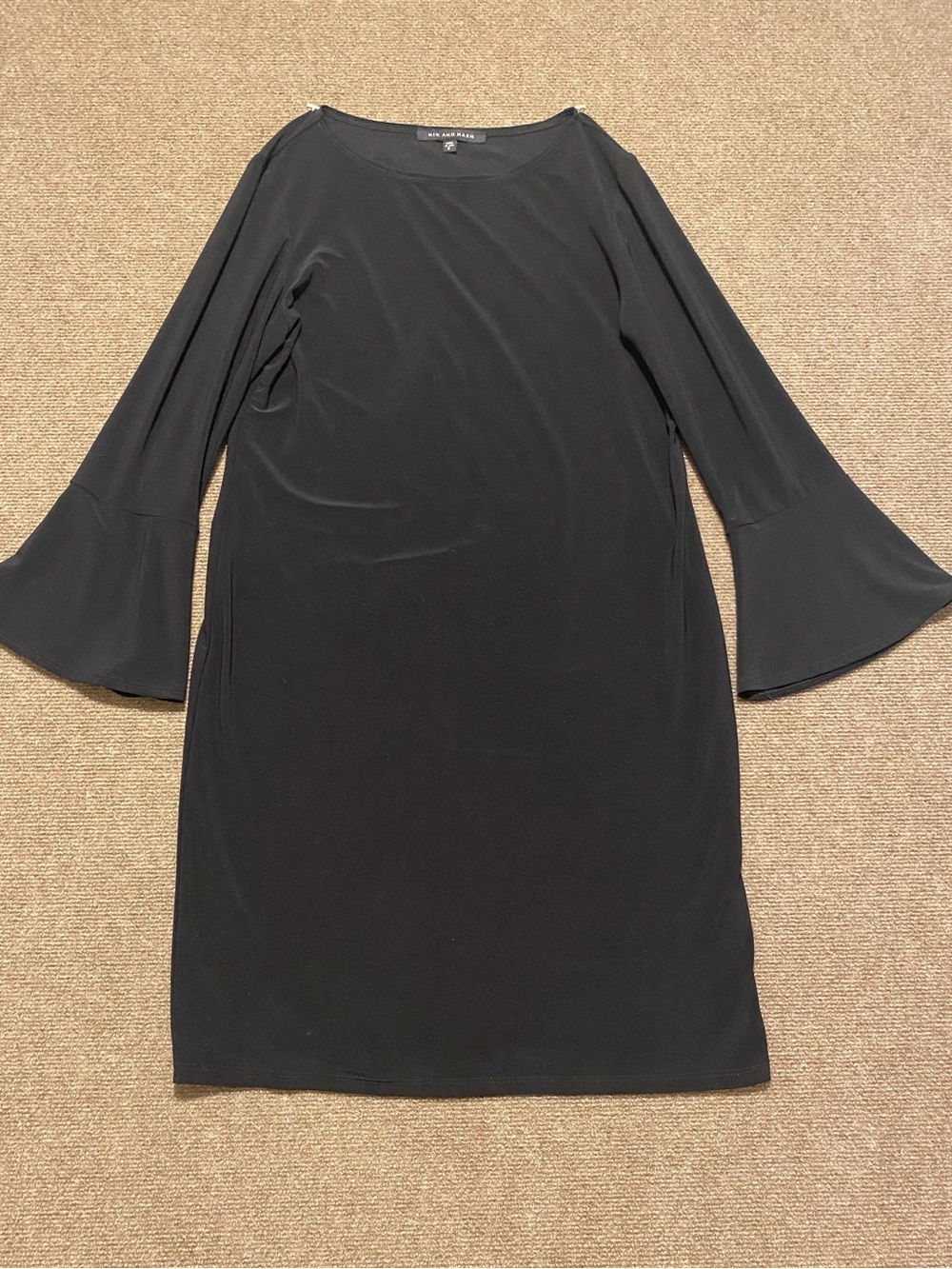 Nik & Nash Black Bell-Sleeve Shift Dress Size 5